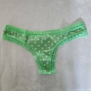 π₯πNWT Victoria's secret low rise Vintage thong panties Small green polka dot